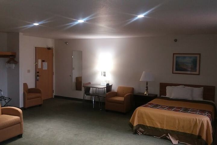 Room 17 of 30