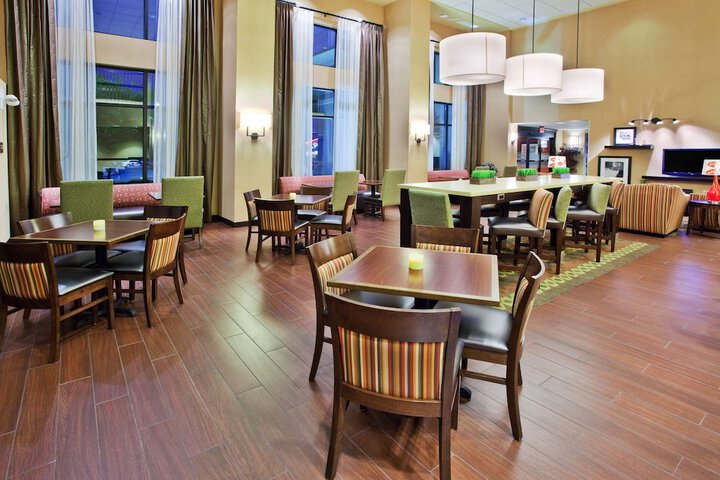 Hampton Inn & Suites Oxford Anniston