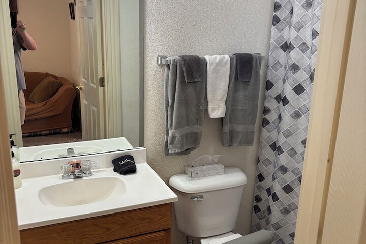 Hermann Crown Suites