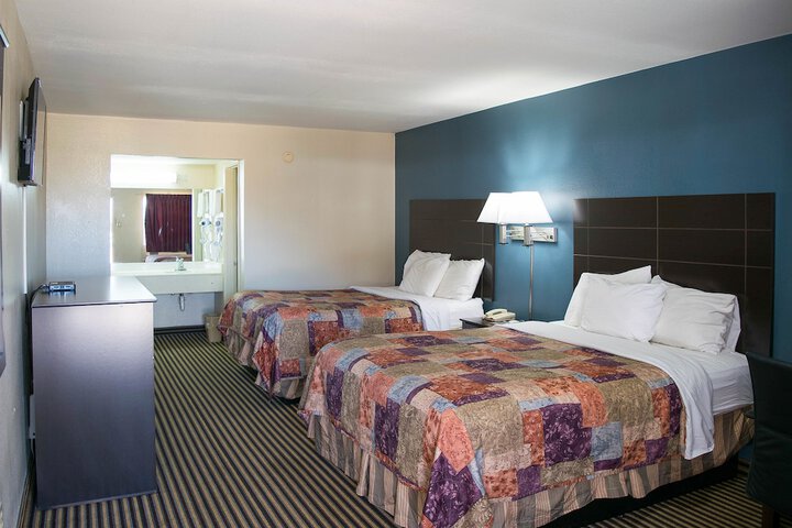 Room 25 of 41