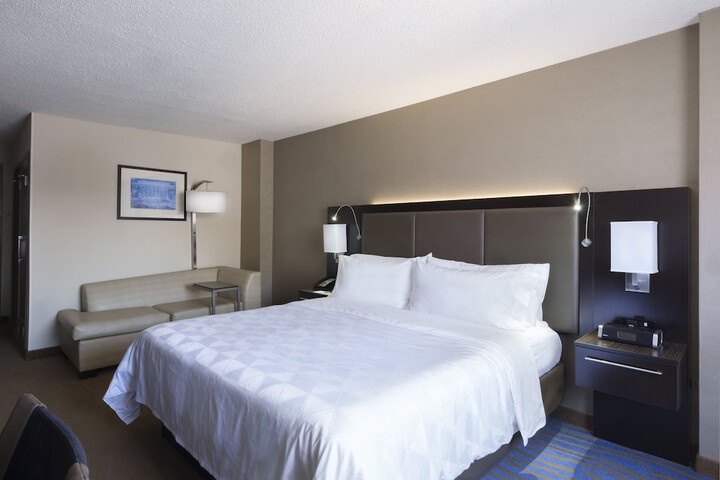 Room 42 of 92