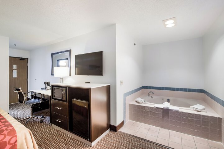 Americas Best Value Inn Charlotte MI