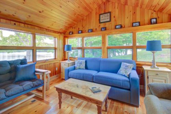 Damariscotta Lakefront Retreat