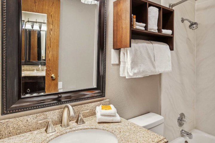 Hotel Edgewater