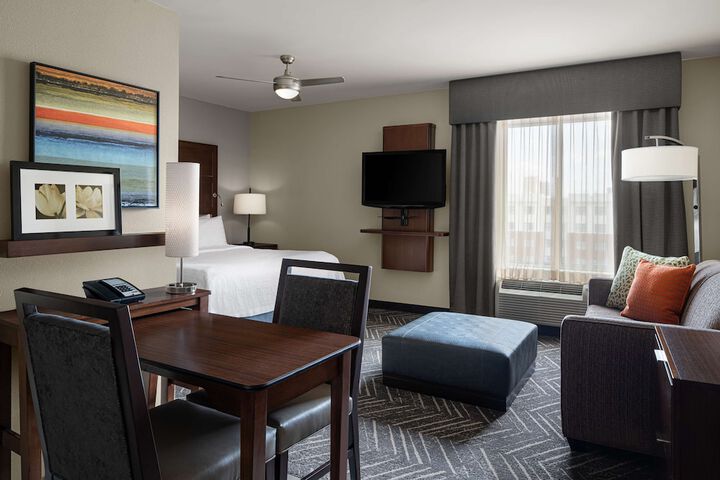 Room 17 of 41