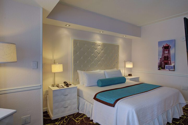 The Roslyn Tapestry Collection by Hilton