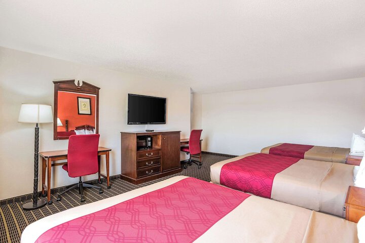 Room 19 of 35