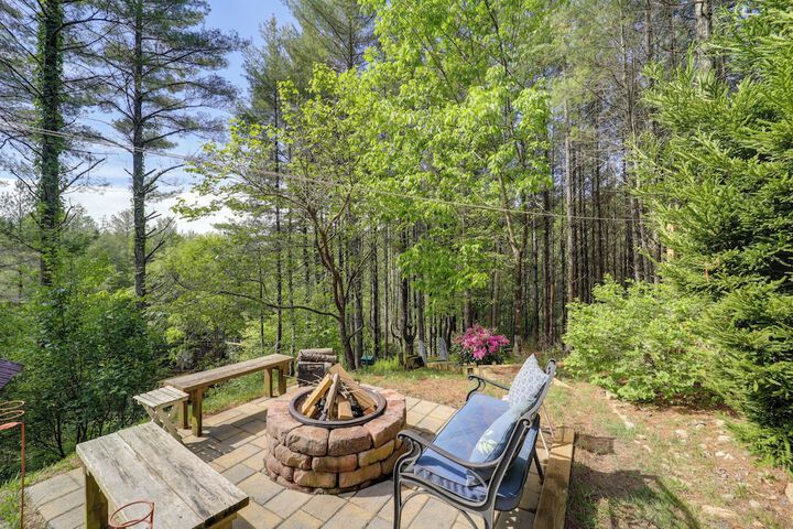 West Jefferson Vacation Rental Near River