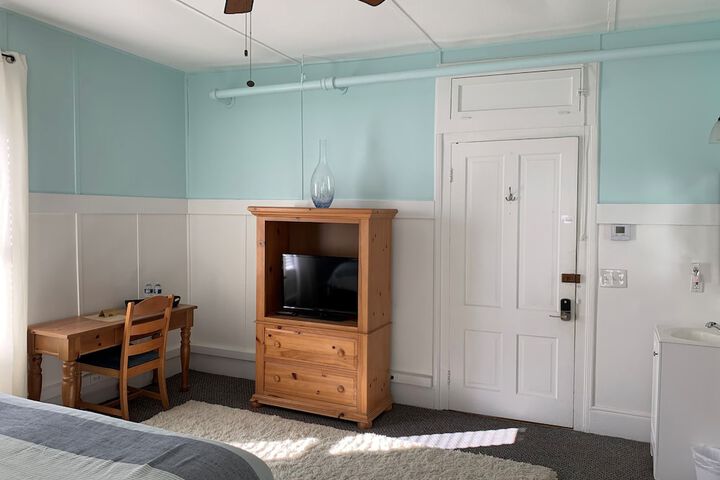 Room 93 of 155