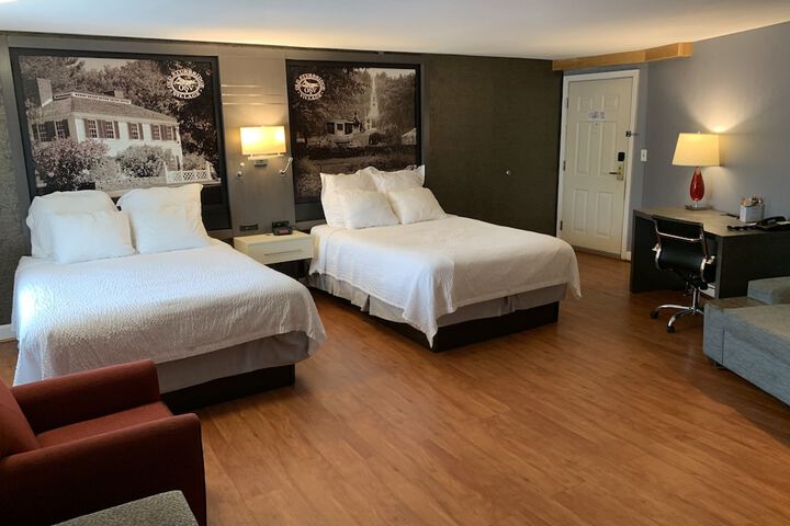 Super 8 by Wyndham Sturbridge