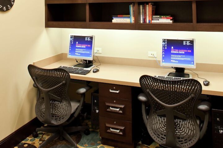 Business Center 44 of 44