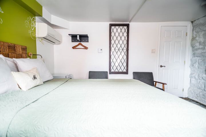 Room 70 of 140