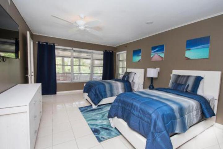 Starfruit Beach House