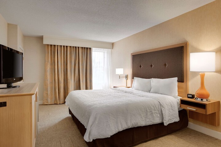 Hampton Inn & Suites Cleveland / Independence