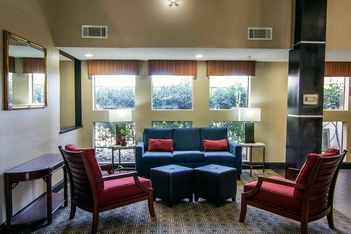 Hotel Interior 12 of 32