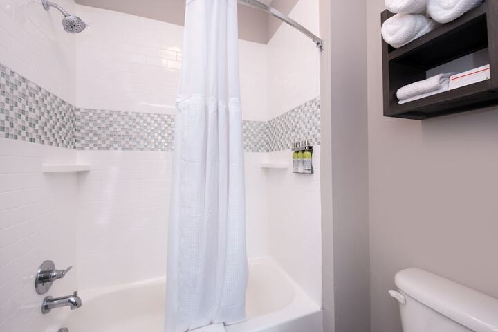 Staybridge Suites Lake Charles by IHG