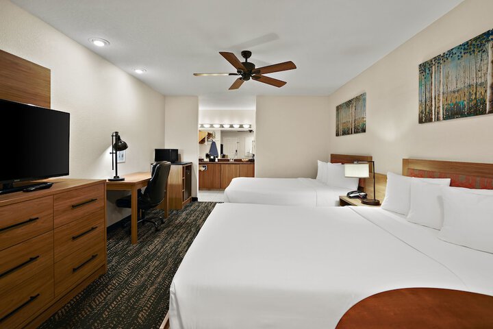 Room 15 of 43