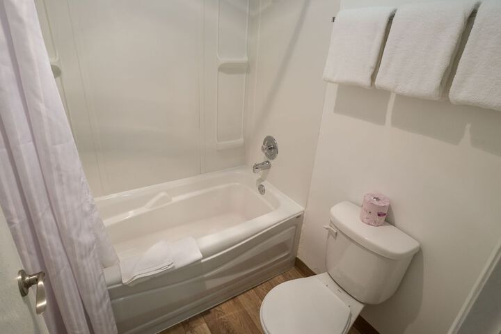 Room 11 of 20