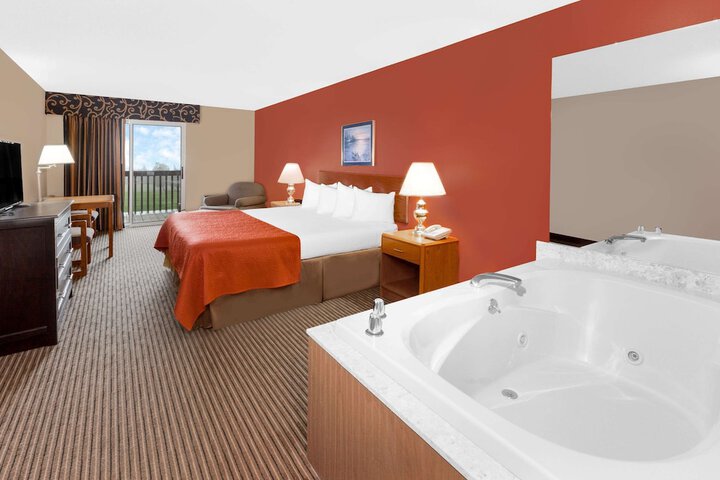 Room 9 of 17