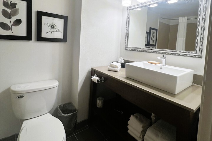 Room 16 of 51