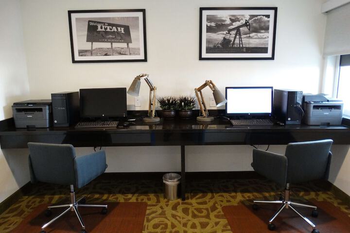 Business Center 40 of 40