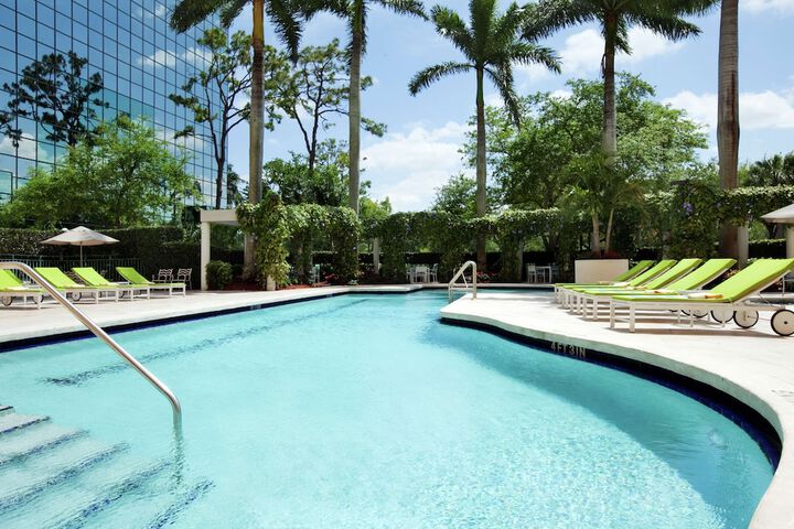 Hilton Boca Raton Suites