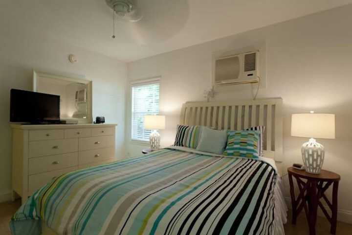 Room 102 of 141