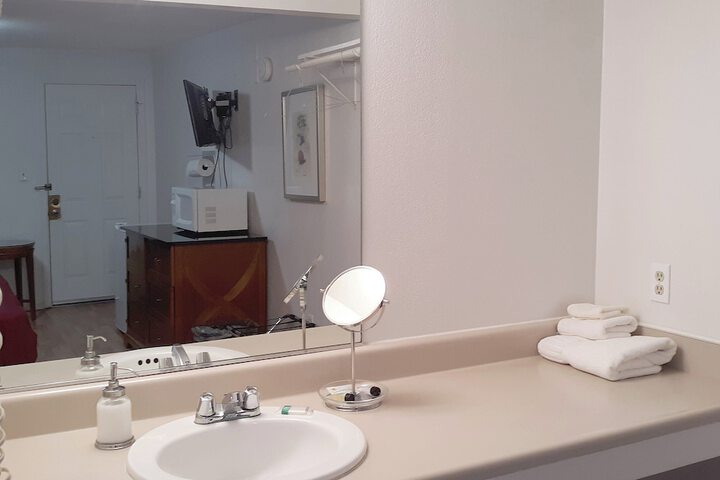 Room 52 of 98
