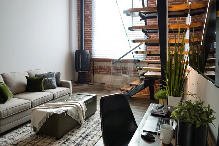 48 King West Boutique Hotel