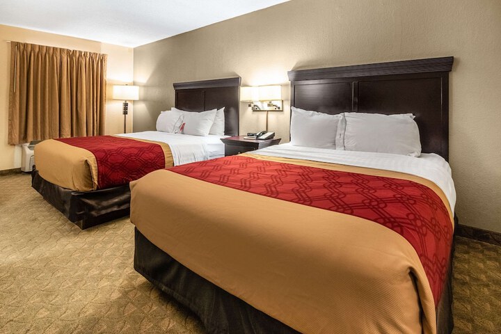 Econo Lodge Hillsboro I-35