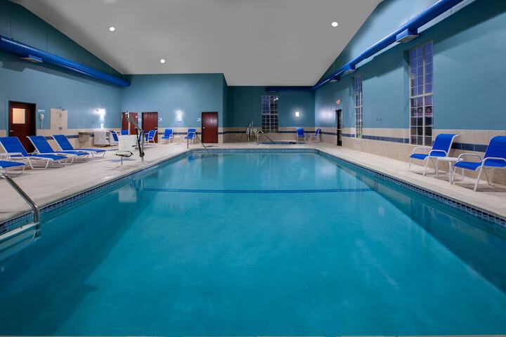 Pool 8 of 65