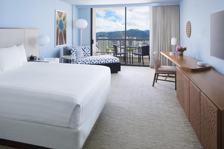 Hyatt Regency Waikiki Beach Resort & Spa