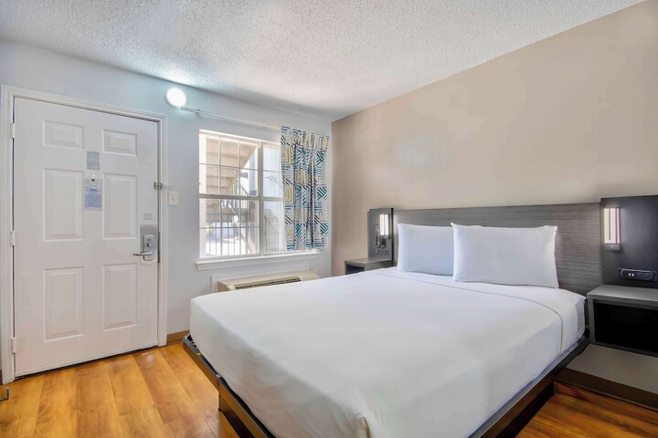 Room 36 of 38