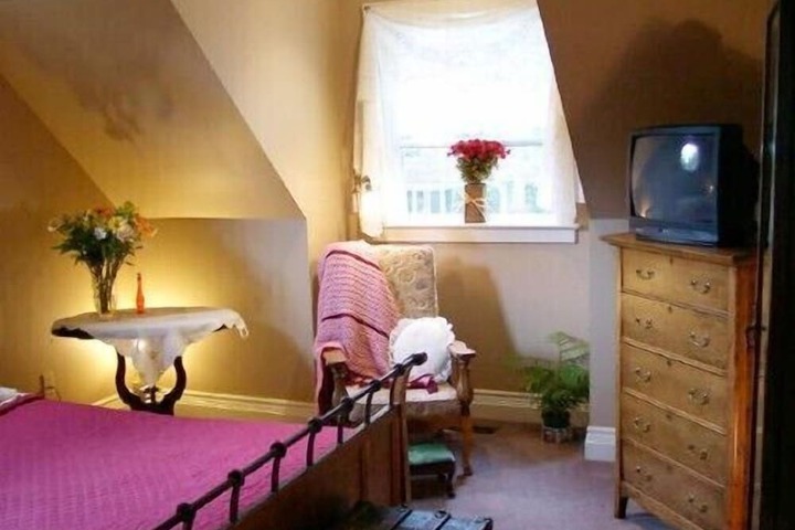 Room 15 of 24