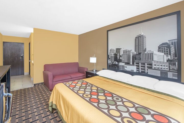 Room 7 of 15