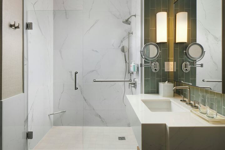 Loews Miami Beach Hotel – South Beach