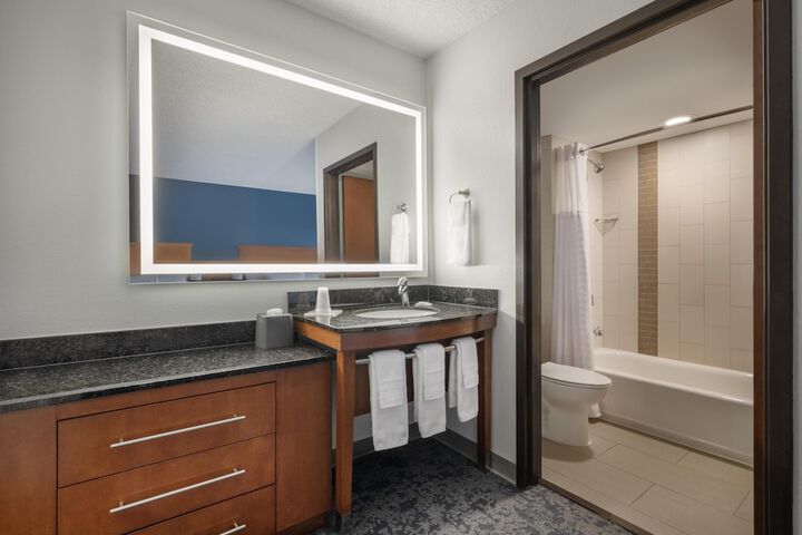 Hyatt Place Sacramento / Rancho Cordova