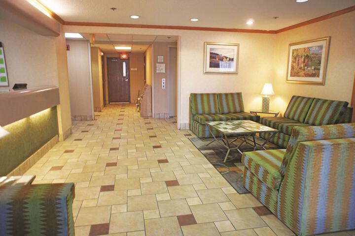 Hotel Interior 7 of 17
