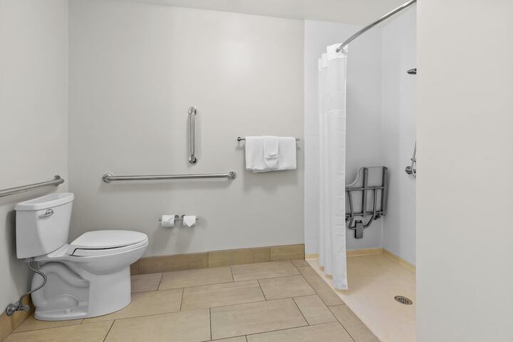 Holiday Inn Express & Suites Vandalia by IHG