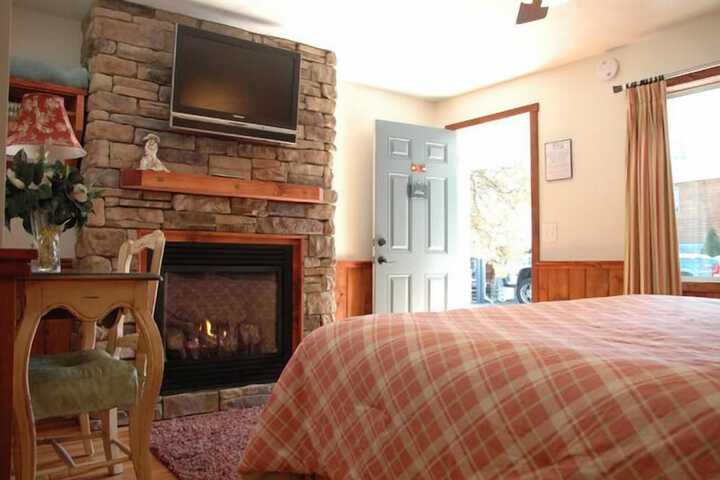 Room 158 of 191