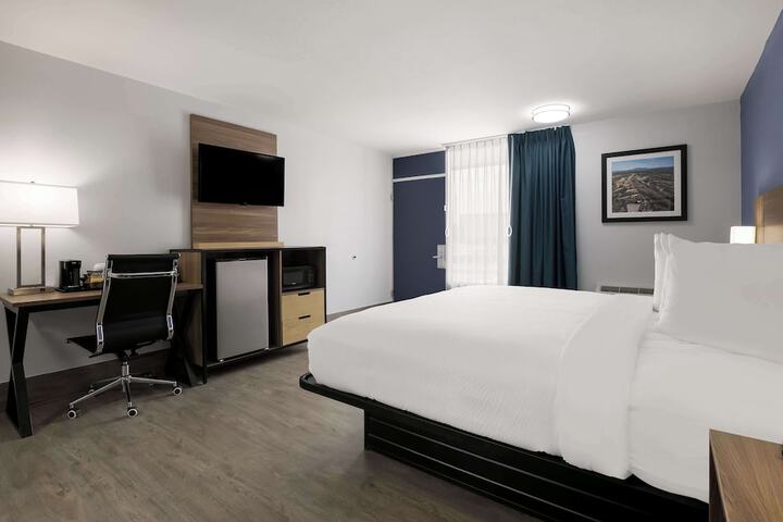 Room 15 of 31