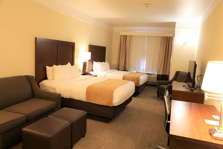 Room 13 of 32