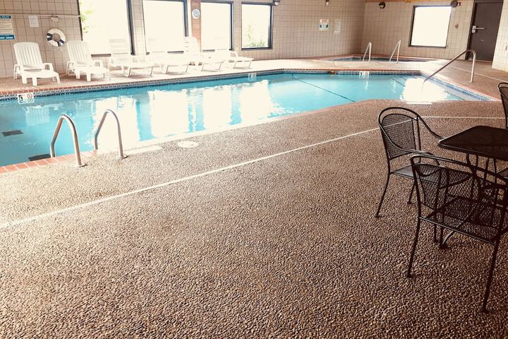 Pool 15 of 64