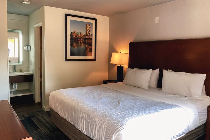 Room 7 of 20