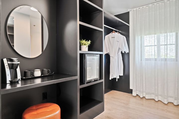 Room 13 of 67