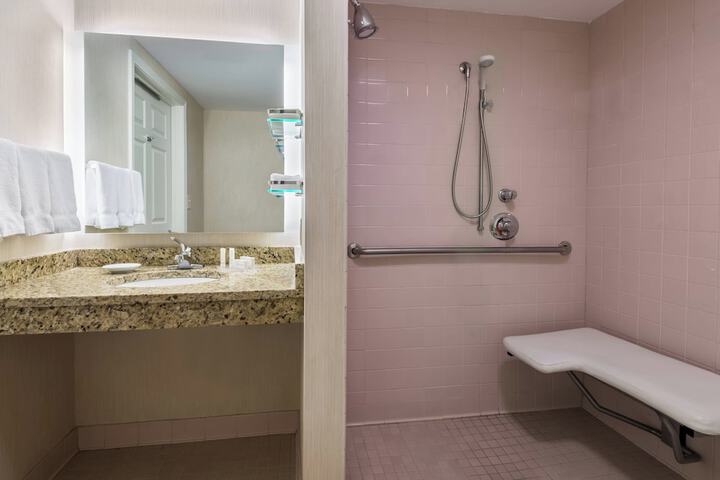Room 34 of 52