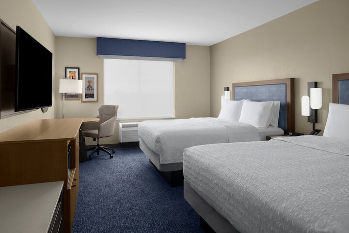 Hampton Inn & Suites by Hilton Long Island Farmingdale