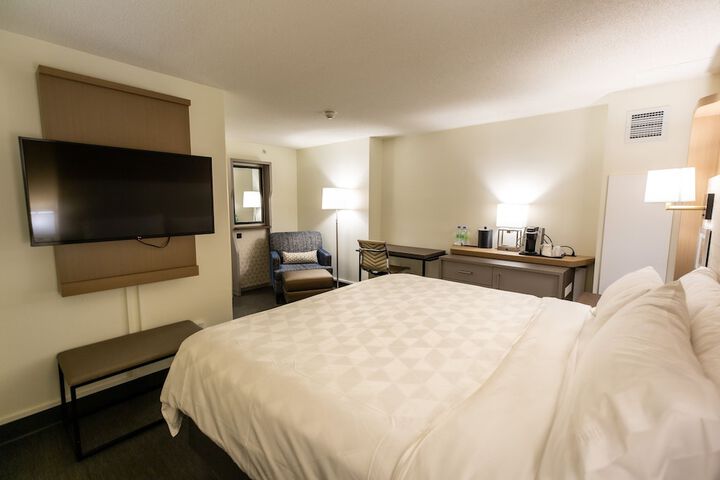 Room 83 of 159