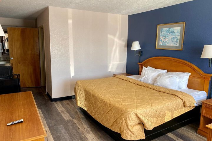 Room 28 of 52