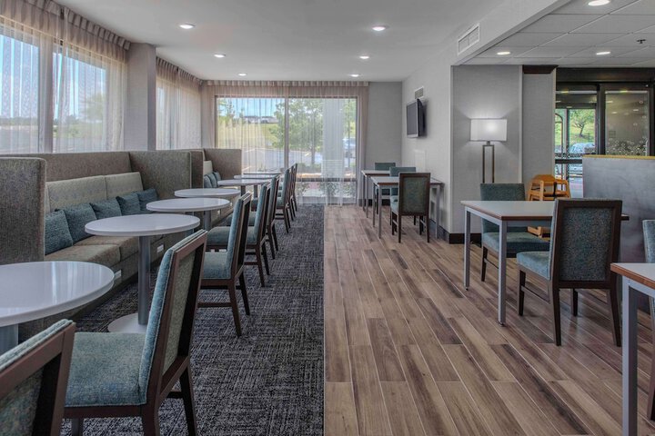 Hampton Inn Detroit / Northville